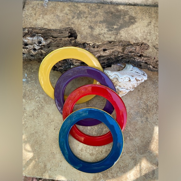Jewelry - Vintage 1980’s stacking bangles